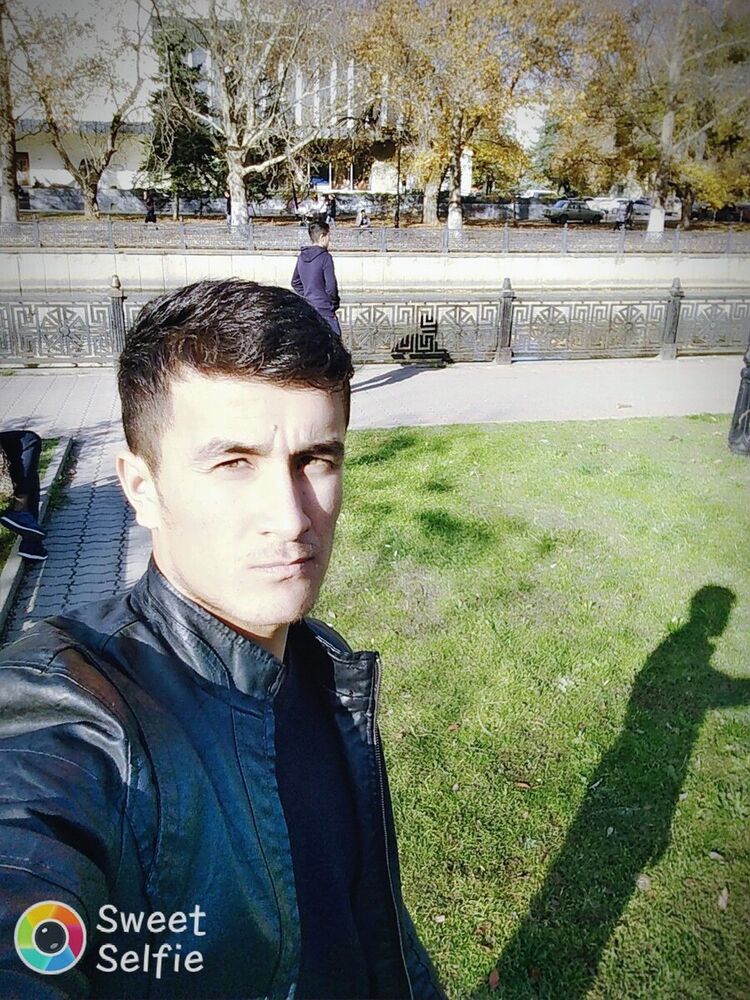  22330812  Damir, 31 ,    