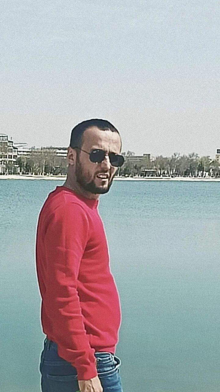  48953542  Umid, 33 ,    North Wales