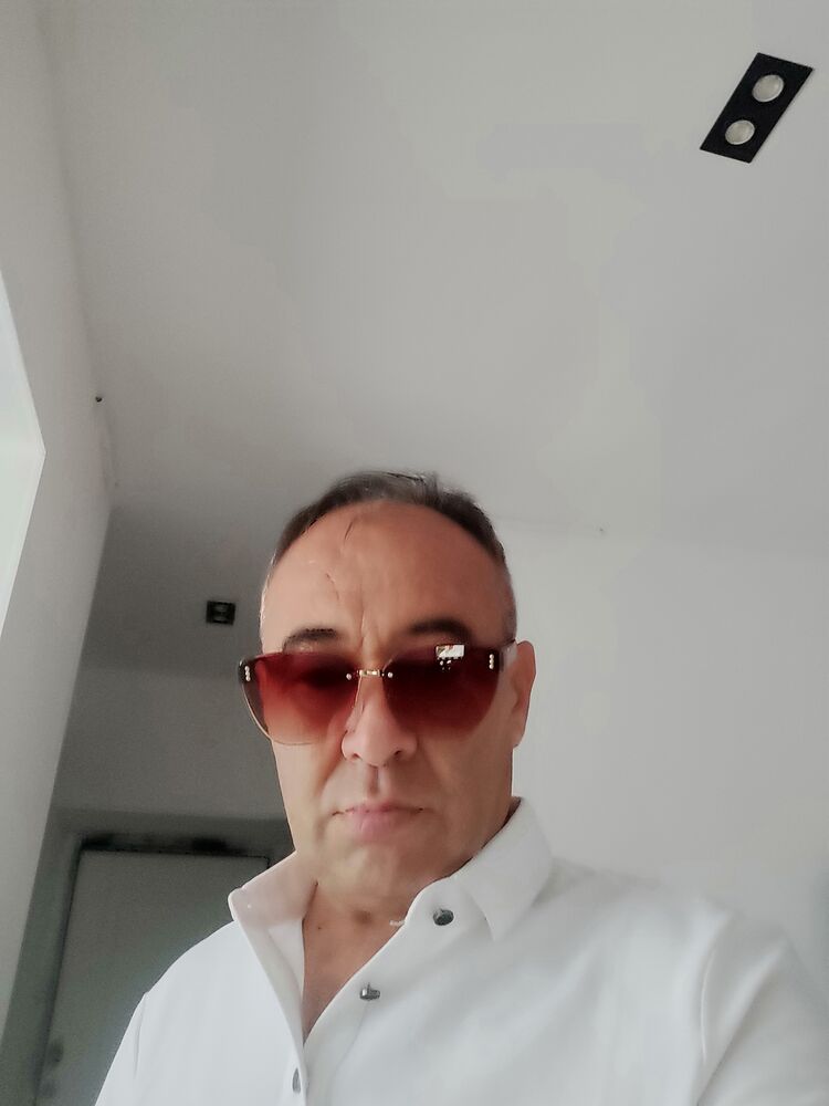  52820982  , 48 ,    