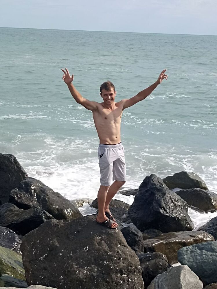  ,   Anton, 32 ,   ,   , c 