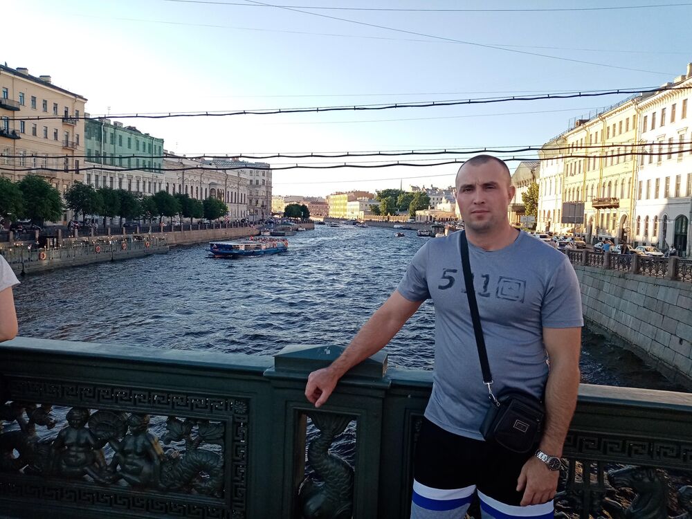  ,   Saimon, 39 ,   