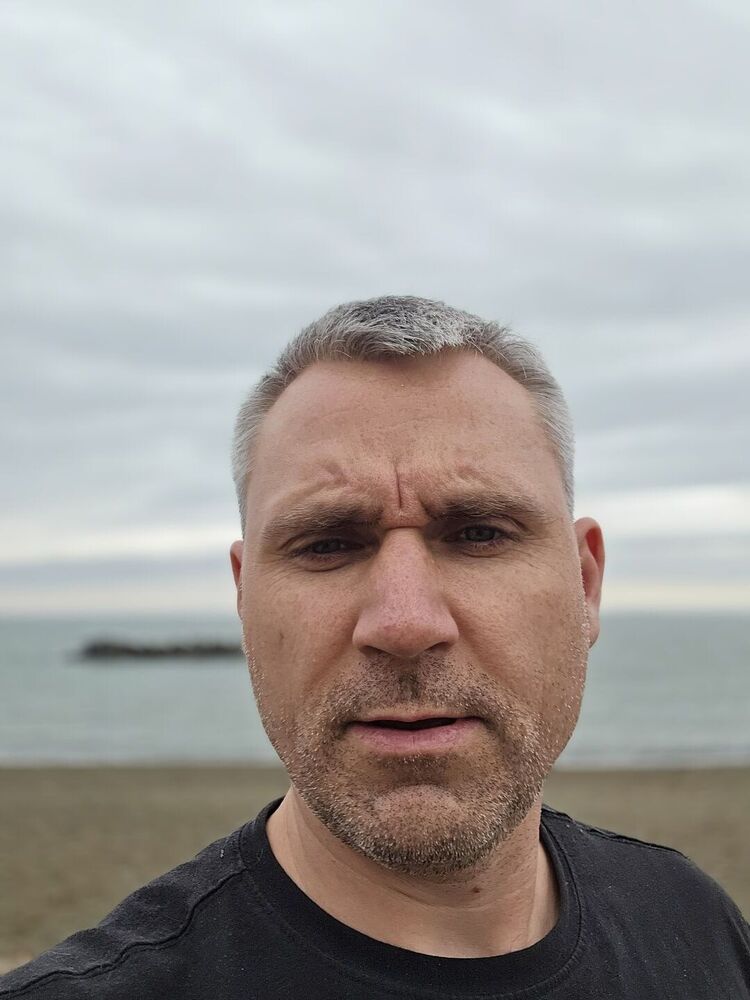  51447742  Ruslan, 44 ,    Elyria