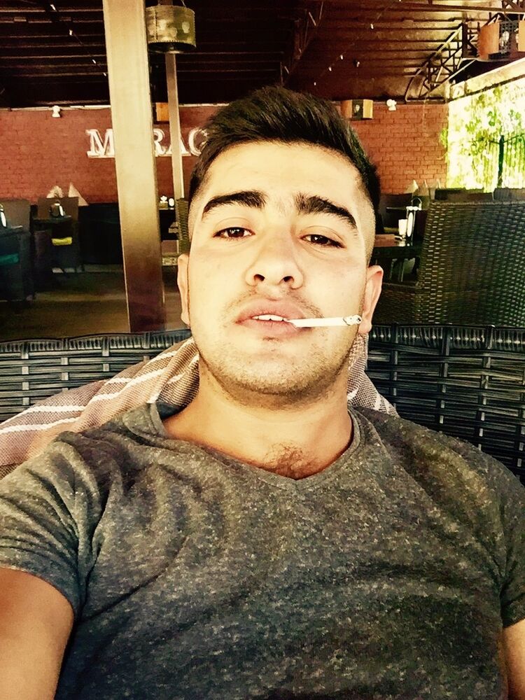  ,   Ruslan, 37 ,   ,   , c , 