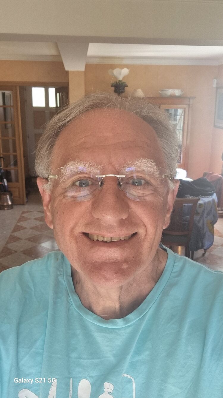  51187752  Patrick, 64 ,    1er Arrondissement