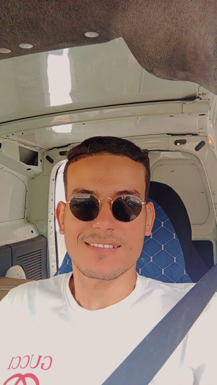  50991452  Anouar, 31 ,    