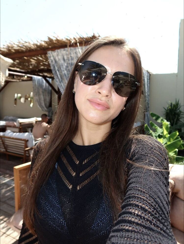  54725412  Elena, 29 ,    