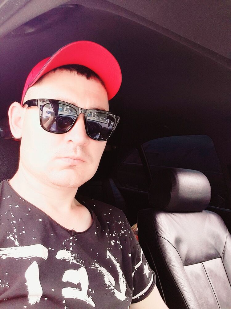  Frankfurt am Main,   Maxim, 33 ,   ,   , c 