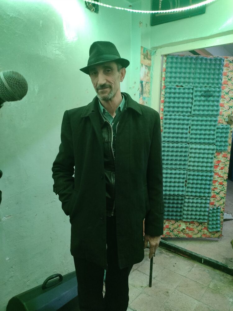  ,   Sami, 43 ,   ,   