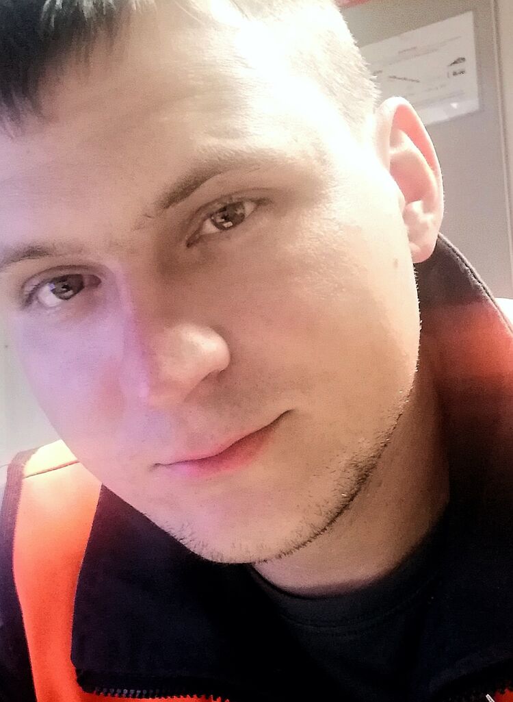 30547722  Sergey, 37 ,    