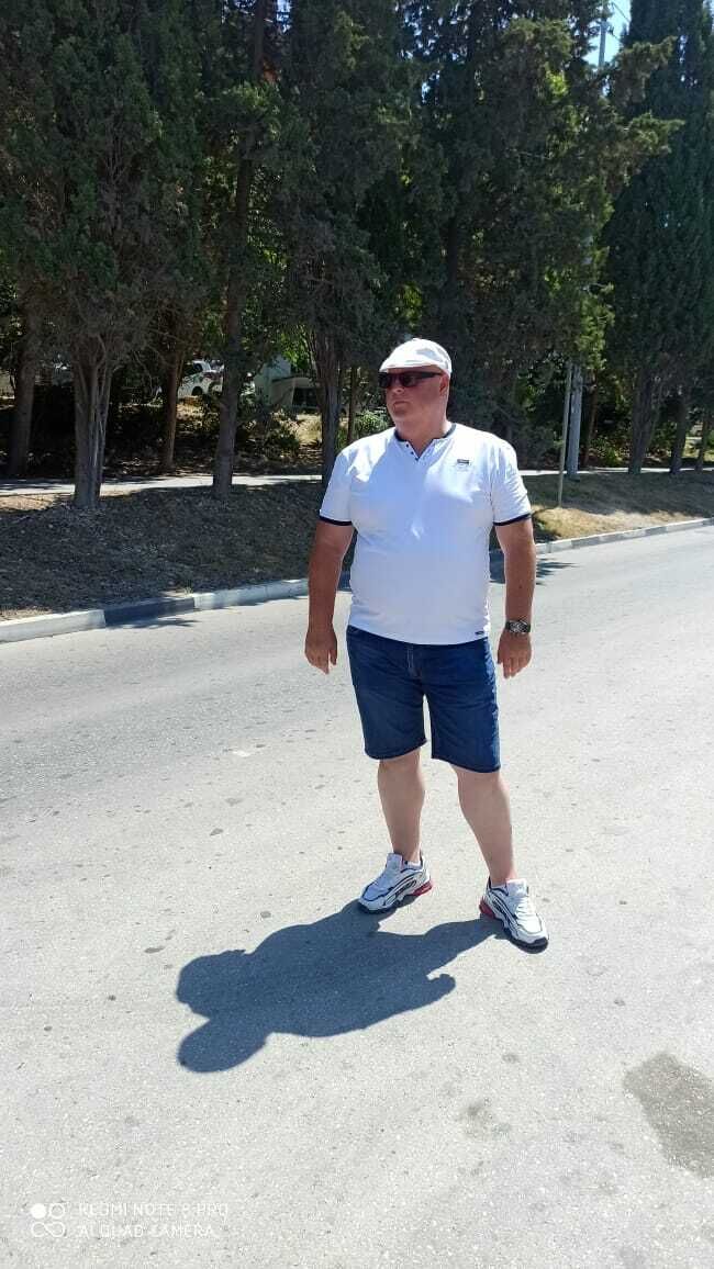  50752132  Alex, 56 ,    