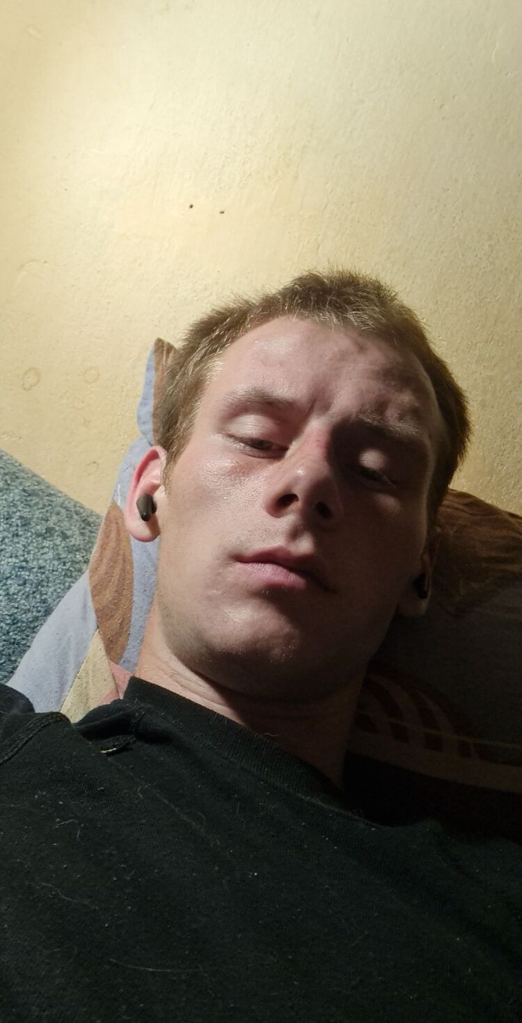  29722312  Semyon, 26 ,    