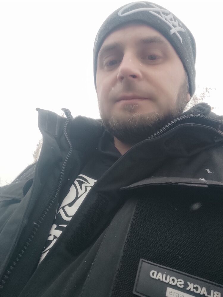  48106252  , 35 ,    