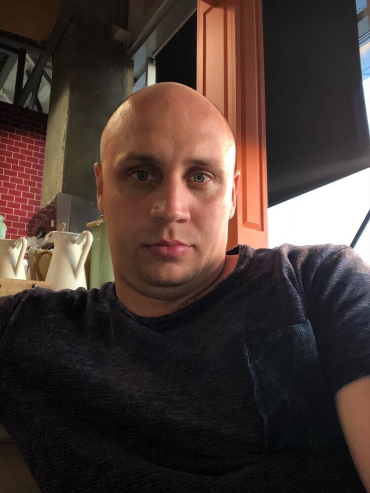  49535272  Aleks, 42 ,    