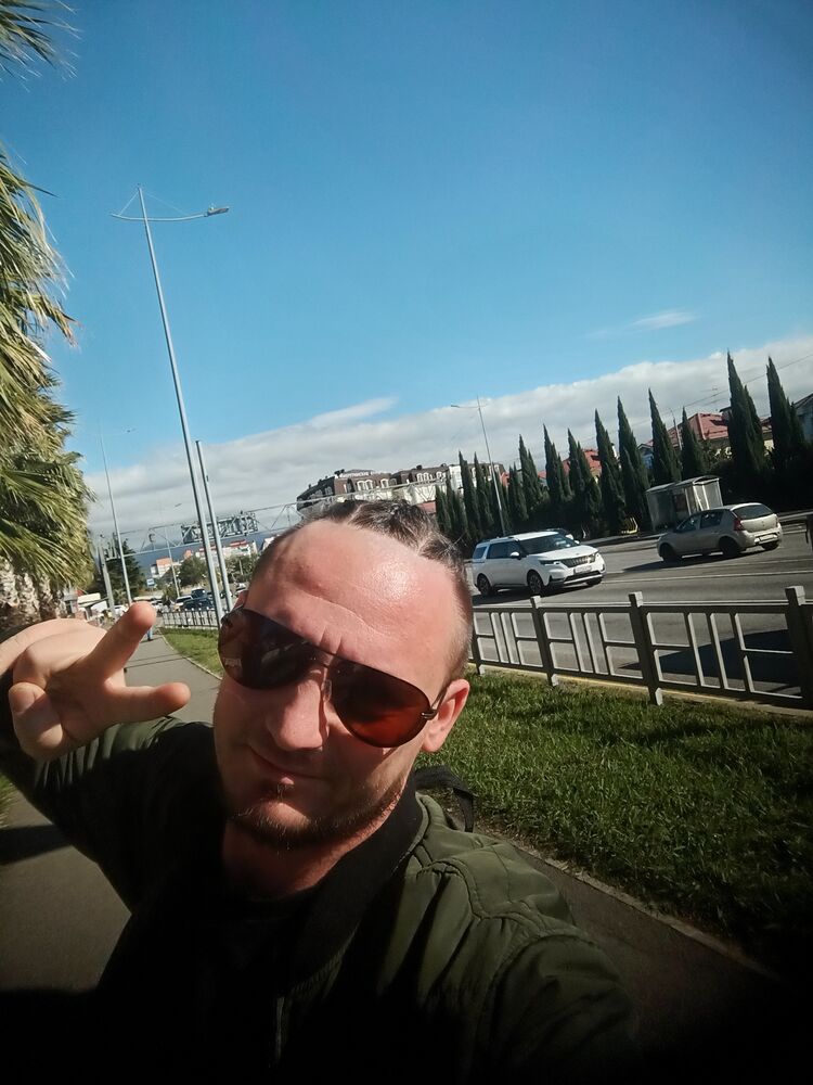  48303902  , 37 ,    