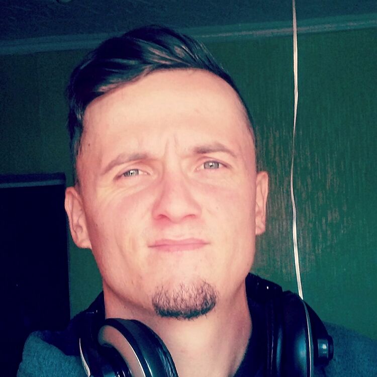  46985682  , 30 ,    