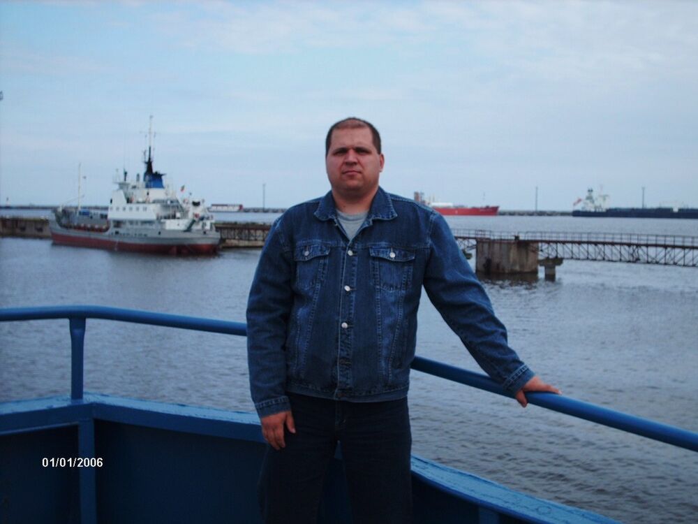  ,   Saulius, 48 ,   ,   , c 
