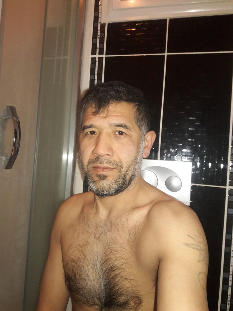  19049732  Aybek, 47 ,    
