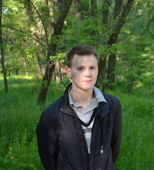  9423122  Vlad, 27 ,     