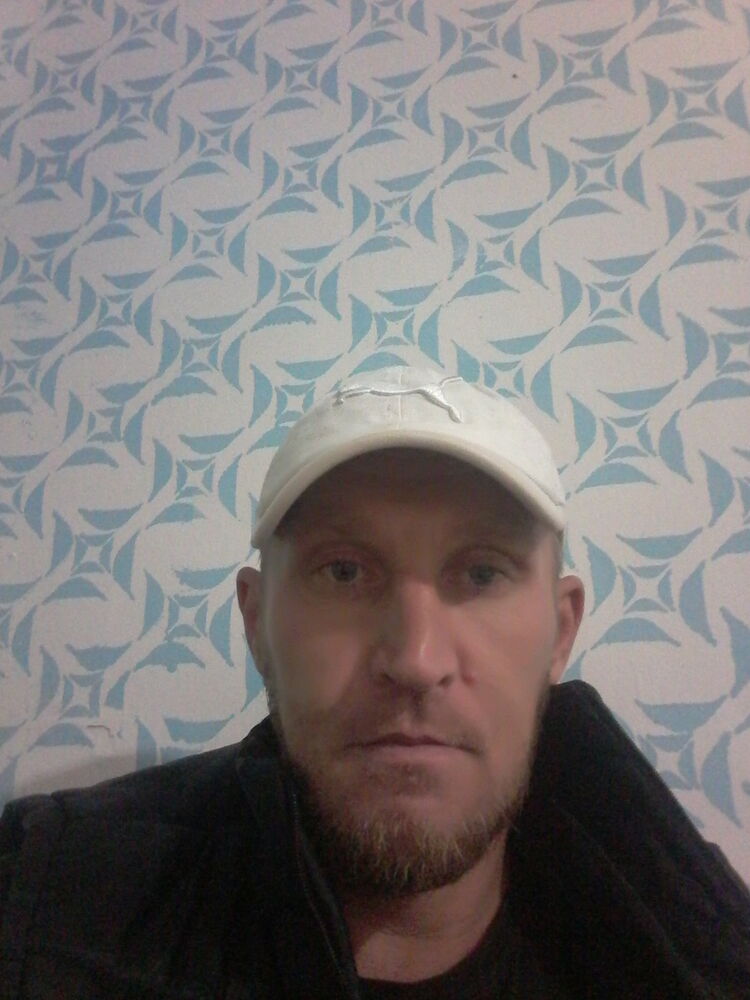  27338382  Vlad, 41 ,    