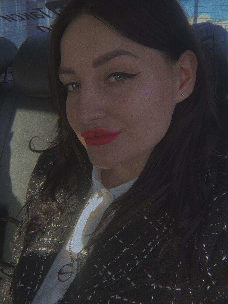  ,   Alyaalyaalya, 23 ,     
