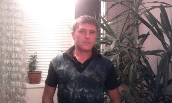  7033012  ILYA, 49 ,    