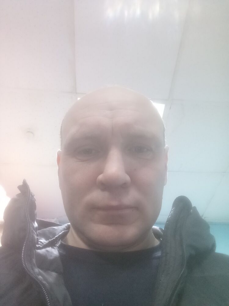  ,   Igor, 37 ,   ,   