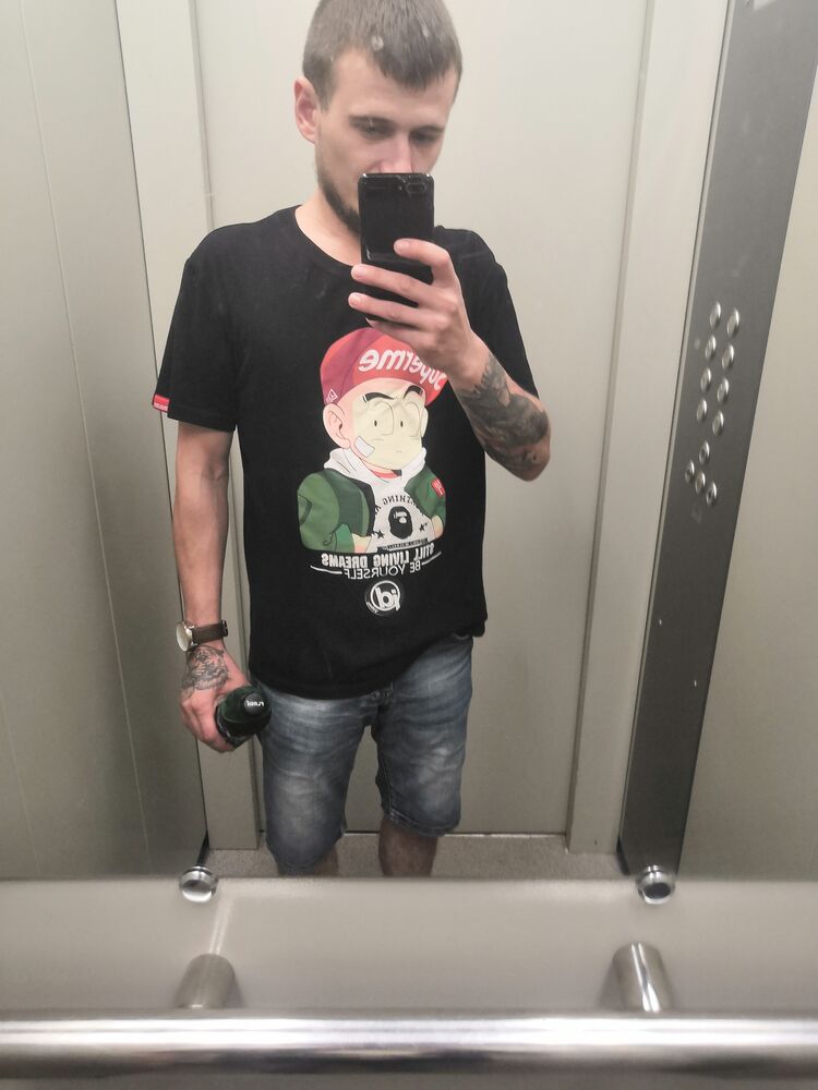   ,   Konstantin, 31 ,   