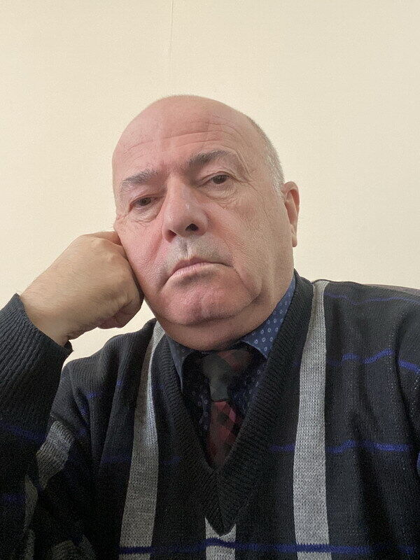  29137962  Vahid, 64 ,    