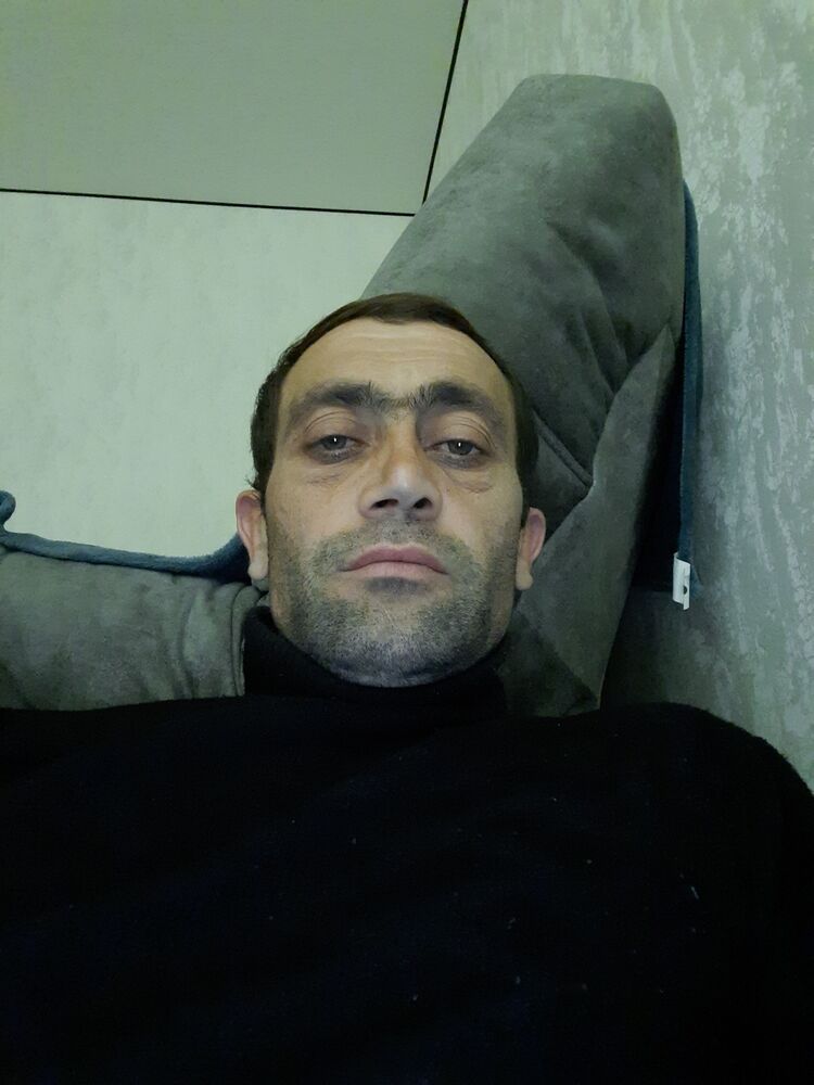  53865852  Gevorg, 39 ,    