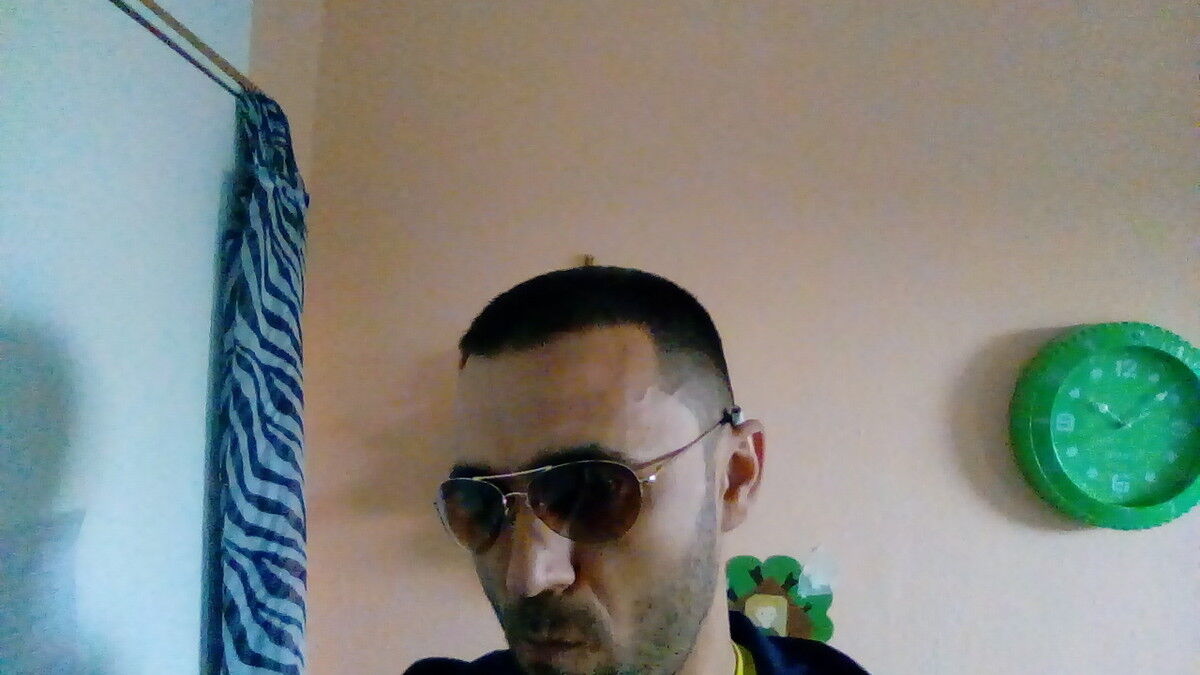  ,   Artur, 39 ,   ,   , c 
