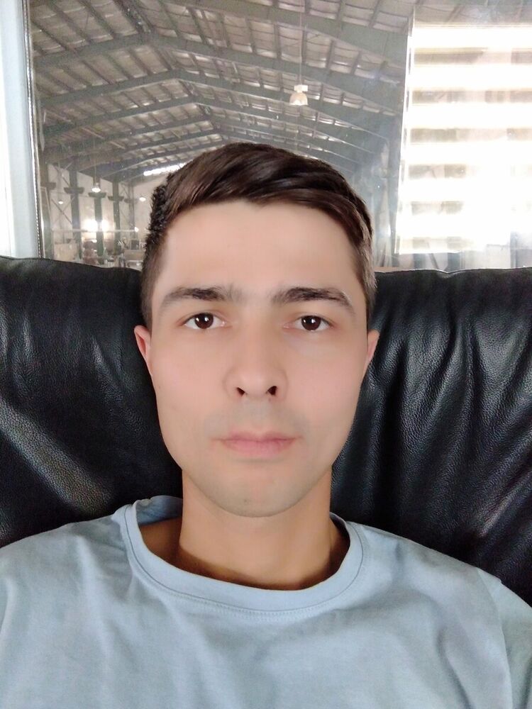  ,   Alik, 32 ,   ,   , c 