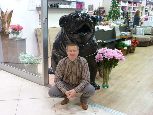 13301472  Anatolii, 52 ,    Praha