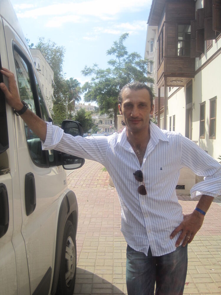  ,   Paata, 48 ,   