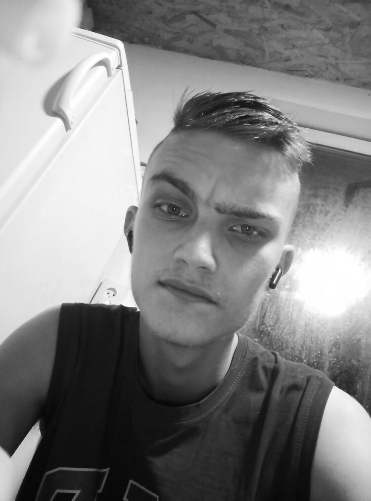  47514992  , 21 ,    