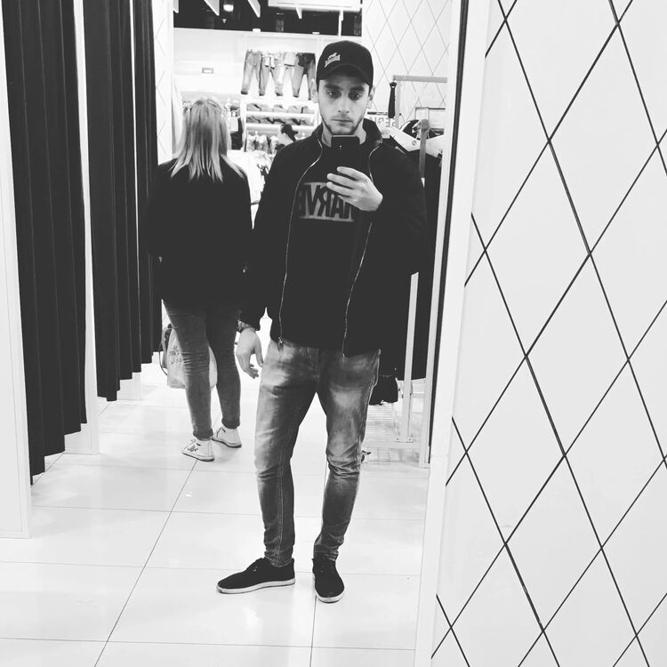  28858172  , 30 ,    