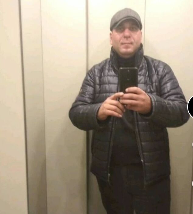  44114422  Elnur, 42 ,    