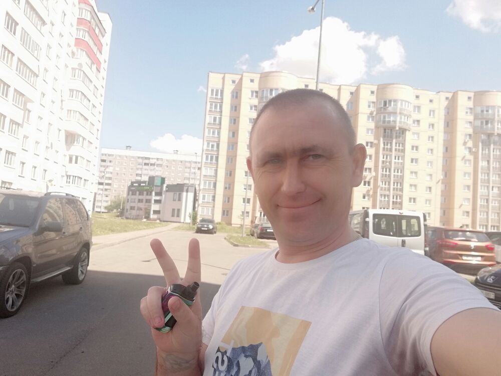  43291132  Leonid, 43 ,    