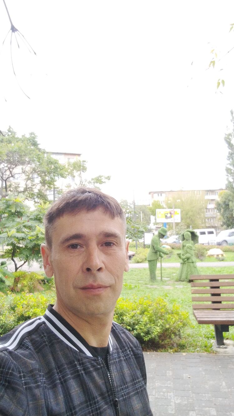  53912072  Artyom, 46 ,     