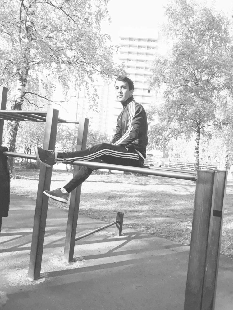  47427332  ALI, 35 ,    -