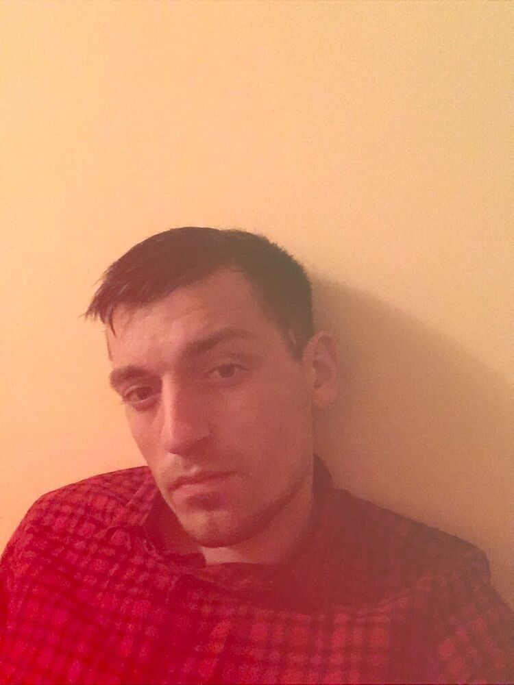  12200142  , 34 ,    