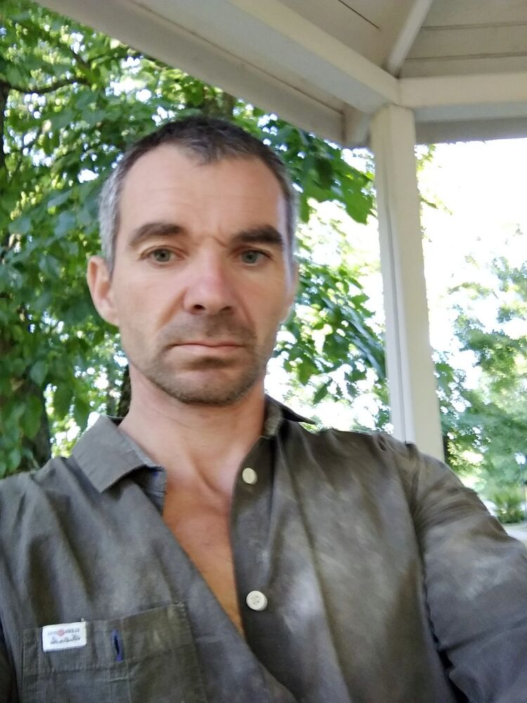  ,   Robert, 48 ,   