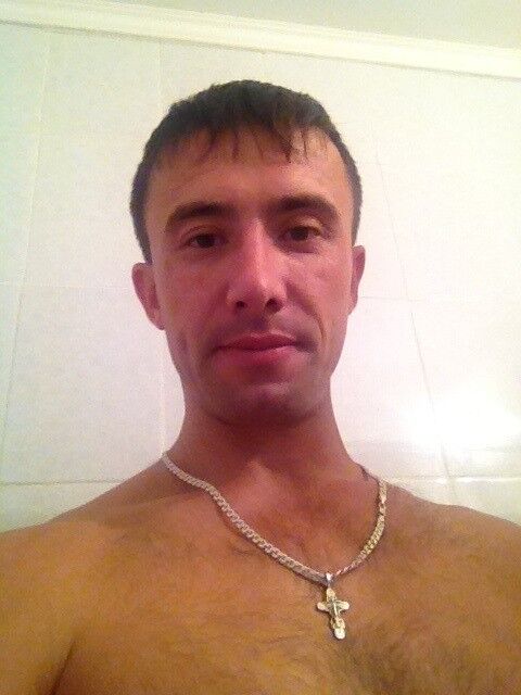  5476262  Danis, 46 ,    