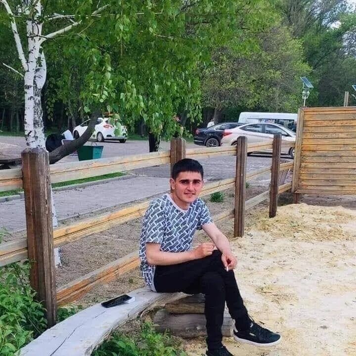  46265722  Suren, 33 ,    