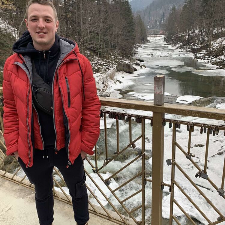  ,   Tarik, 26 ,   c 
