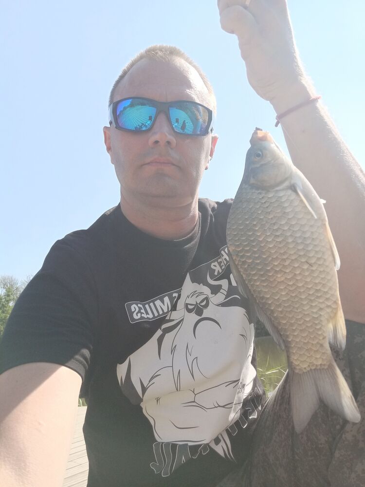  ,   Igor, 39 ,   