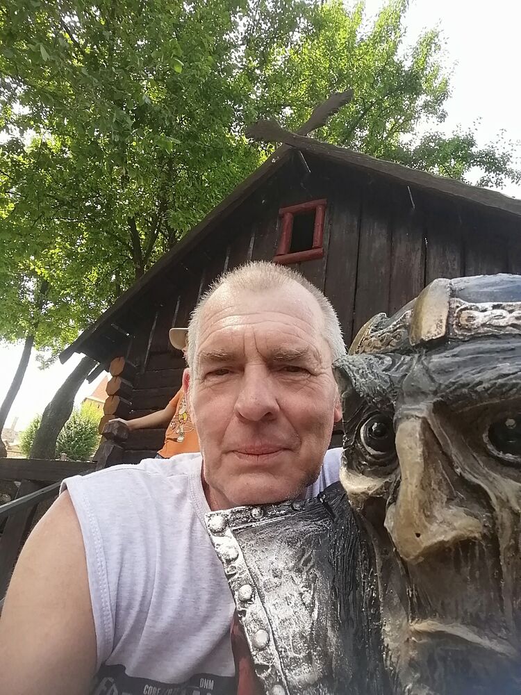  30067662  Vitaly, 65 ,    