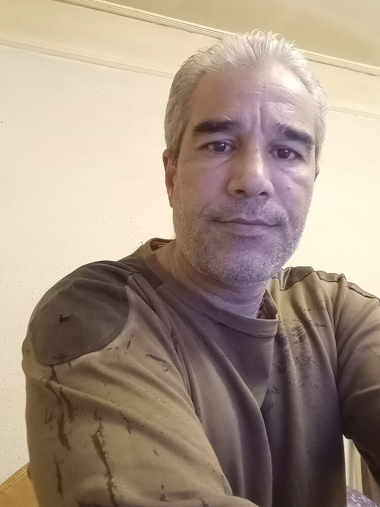  41393932  Polad, 47 ,    