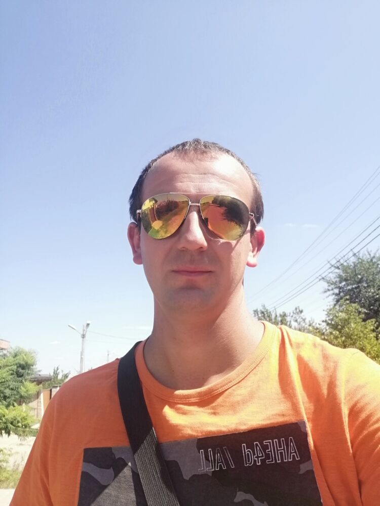 18673942  , 39 ,    