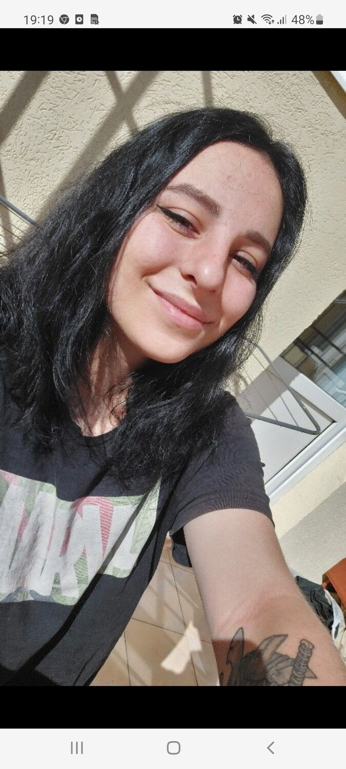  30127562  Viktoria, 23 ,    