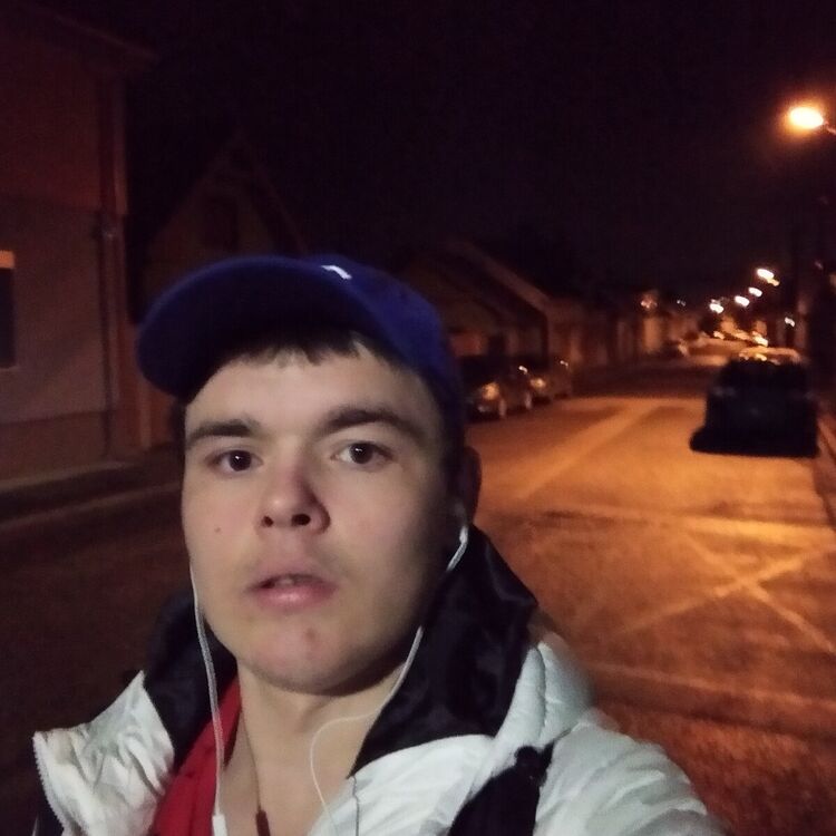  ,   Andrej, 24 ,   ,   , c 